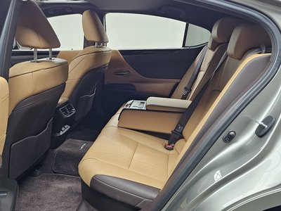 2021 Lexus ES 缩略图 16