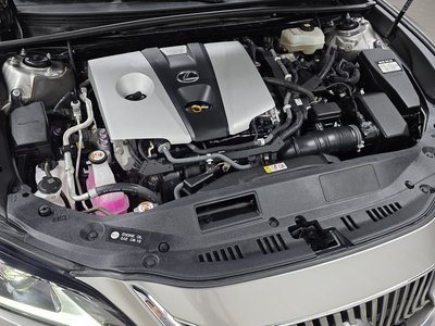 صورة 7 لـ 2021 Lexus ES