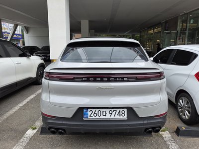 2025 Porsche CAYENNE 照片 3