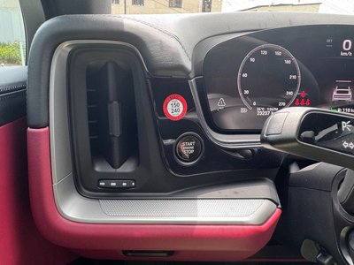 2025 Porsche CAYENNE thumbnail 14