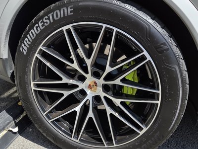 2025 Porsche CAYENNE 照片 7