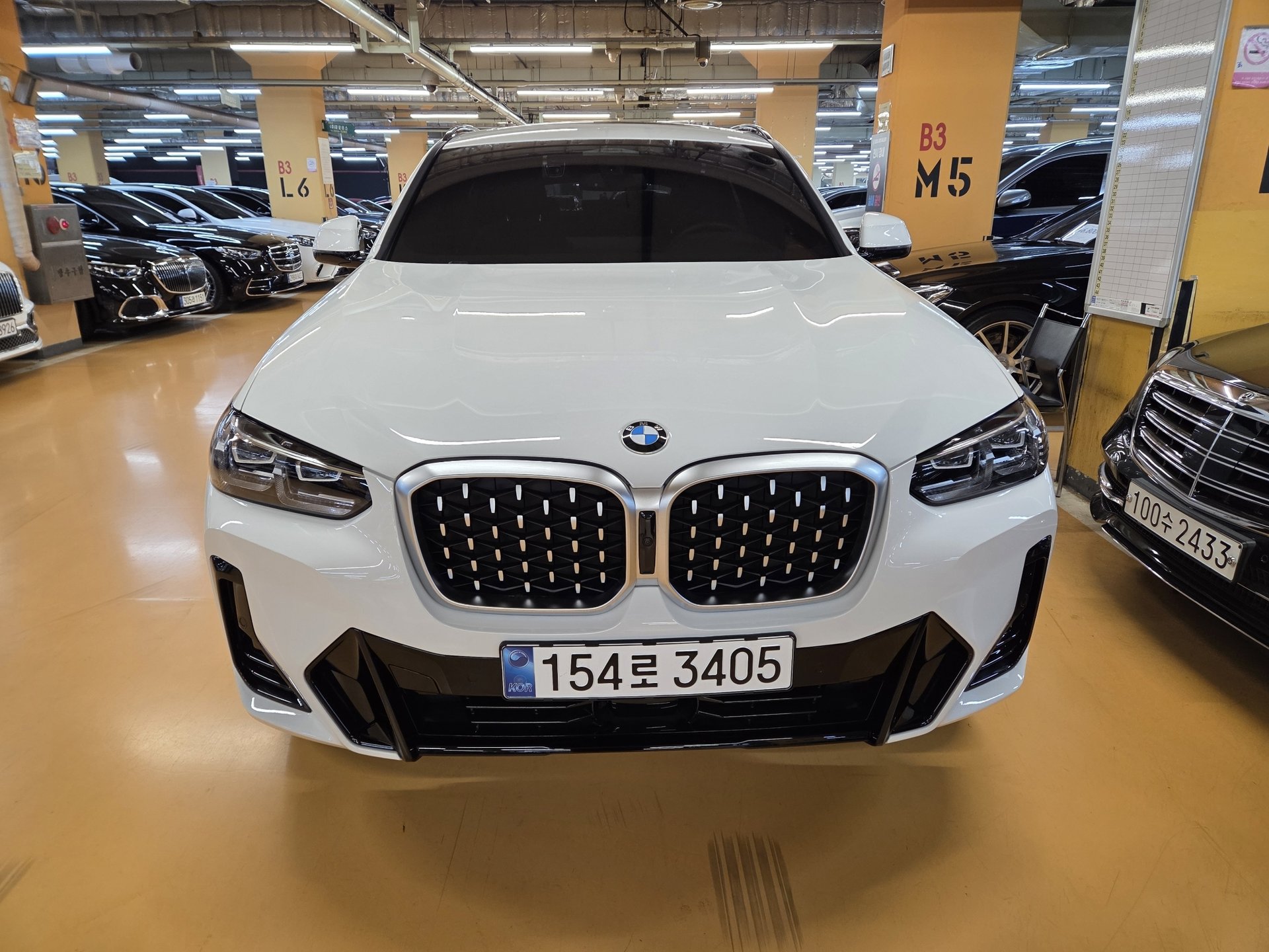 BMW X4 - View 1