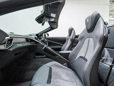 FERRARI ROMA SPIDER - 5