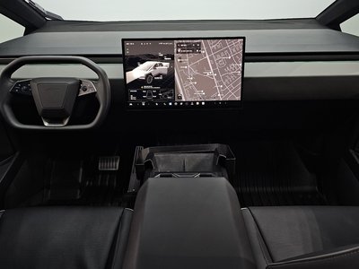 TESLA CYBERTRUCK - 5
