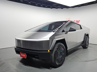 TESLA CYBERTRUCK - 1
