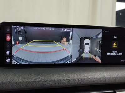 2021 Genesis GV70 thumbnail 15