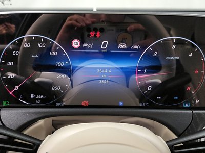 MERCEDES-BENZ E-CLASS - 8