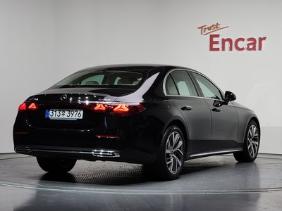 MERCEDES-BENZ E-CLASS - 3