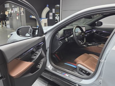 2023 BMW 5 SERIES thumbnail 13
