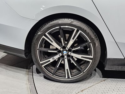 صورة 6 لـ 2023 BMW 5 SERIES
