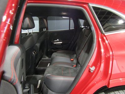 MERCEDES-BENZ EQA - 9