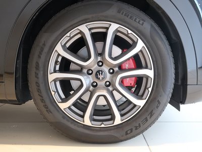 MASERATI LEVANTE - 4