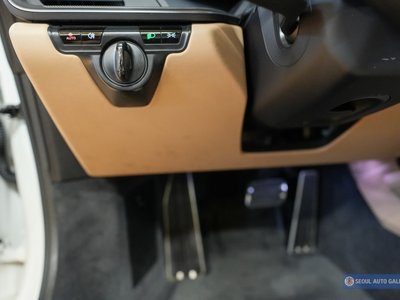 PORSCHE 911 TARGA - 10