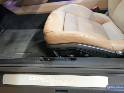 PORSCHE 911 TARGA - 8