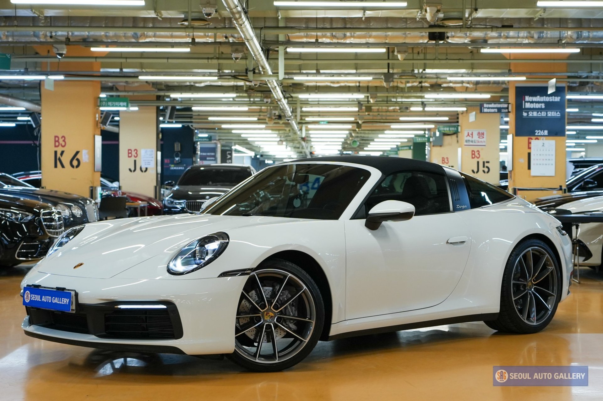 PORSCHE 911 TARGA - View 1