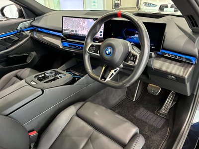 BMW I5 - 8
