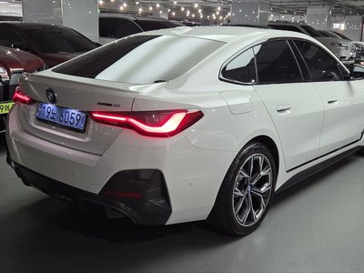 BMW I4 - 4