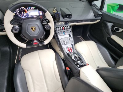 2017 Lamborghini HURACAN — фото 5