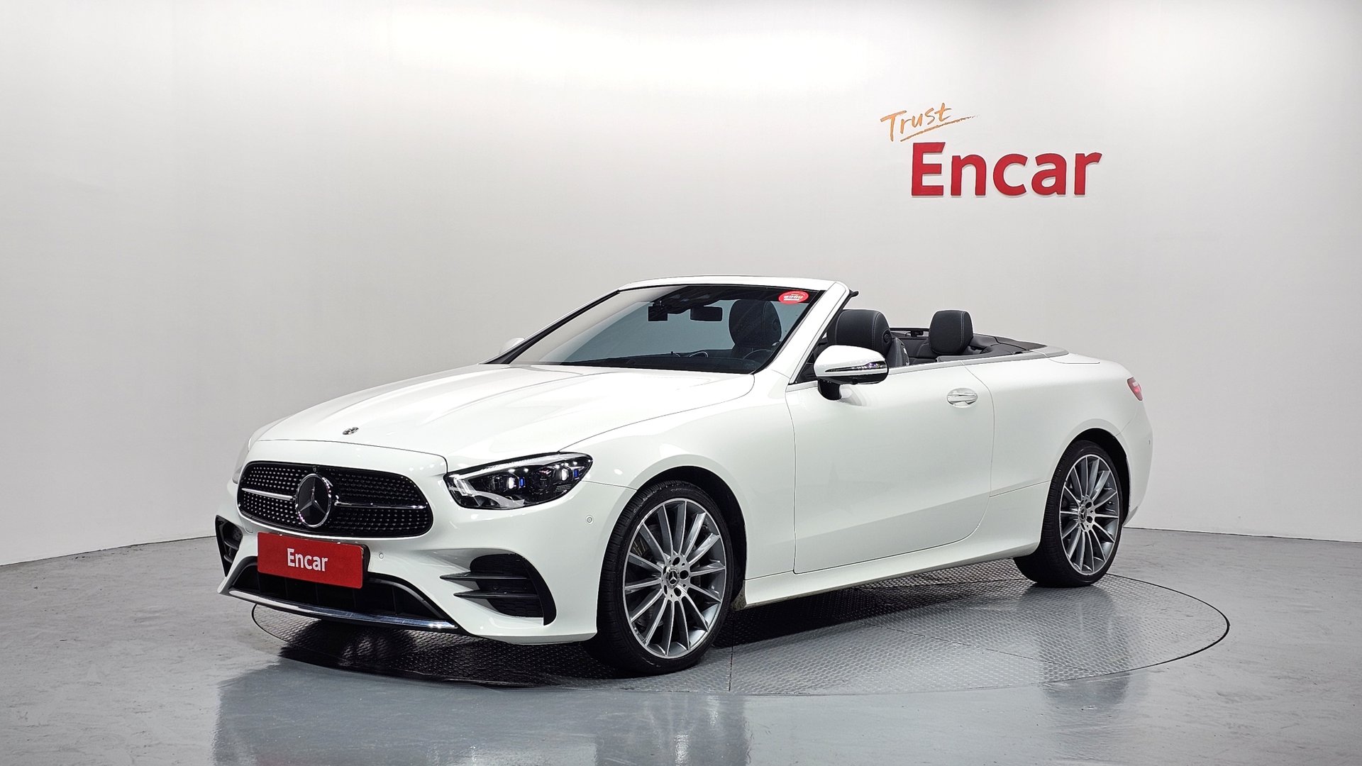 MERCEDES-BENZ E-CLASS - View 1