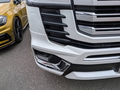 TOYOTA LAND CRUISER 300 - 8