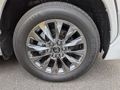 TOYOTA LAND CRUISER 300 - 9