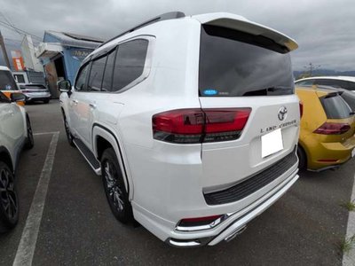 TOYOTA LAND CRUISER 300 - 5