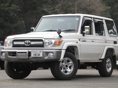 TOYOTA LAND CRUISER 70