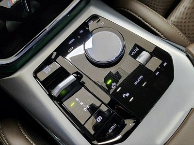 صورة 9 لـ 2025 BMW X3