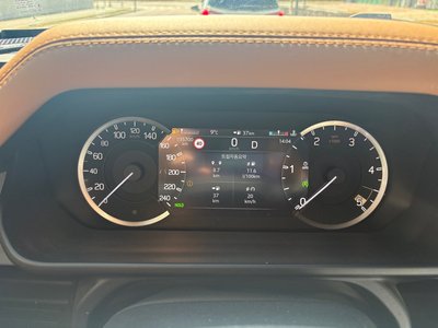 LAND ROVER DEFENDER - 6