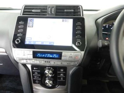 صورة 7 لـ 2023 Toyota LAND CRUISER PRADO