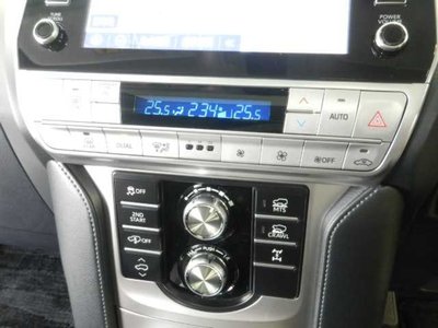 صورة مصغرة 35 لـ 2023 Toyota LAND CRUISER PRADO