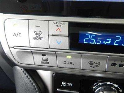 صورة مصغرة 36 لـ 2023 Toyota LAND CRUISER PRADO