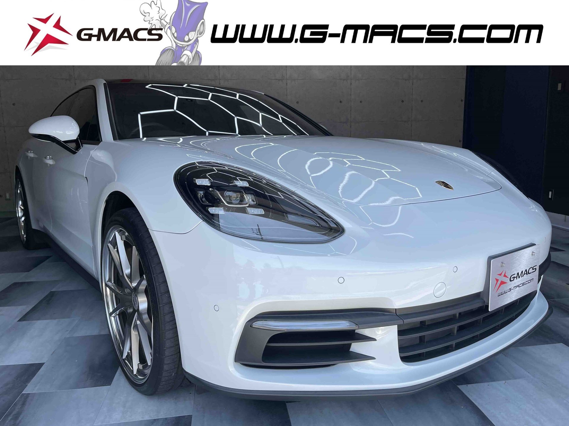 PORSCHE PANAMERA SPORT TURISMO - View 1