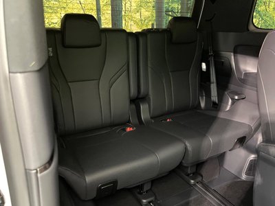 2025 Toyota ALPHARD — фото 10