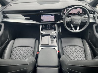 2025 AUDI Q7 — фото 2