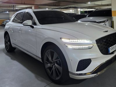 صورة 1 لـ 2024 Genesis GV70