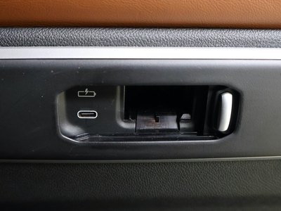 2025 BMW X5 缩略图 42