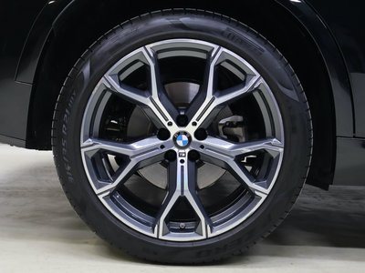 2025 BMW X5 photo 3
