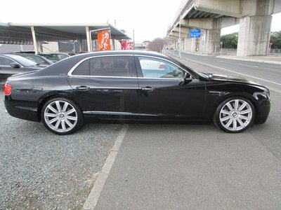 BENTLEY FLYING SPUR - 5