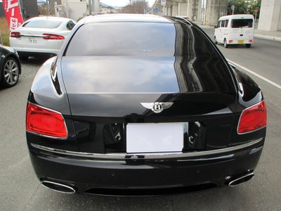 BENTLEY FLYING SPUR - 7