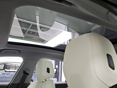 2025 BMW 5 SERIES — миниатюра 19