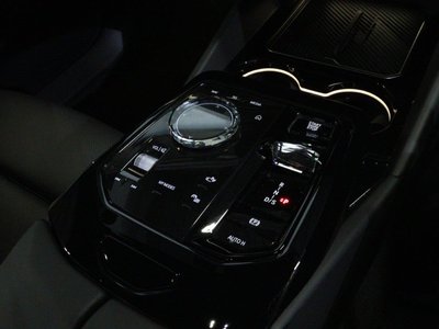2024 BMW 5 SERIES thumbnail 29