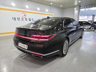 2019 Genesis G90 — миниатюра 18