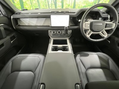 LAND ROVER DEFENDER - 2