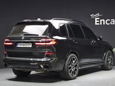 2023 BMW X7 — фото 3