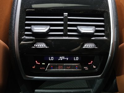 2023 BMW X7 缩略图 29