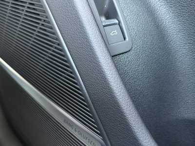 2024 AUDI Q8 — миниатюра 38