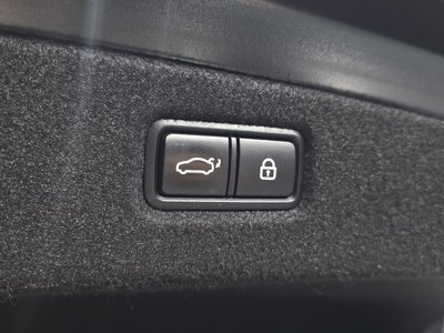 صورة مصغرة 22 لـ 2019 Genesis G90