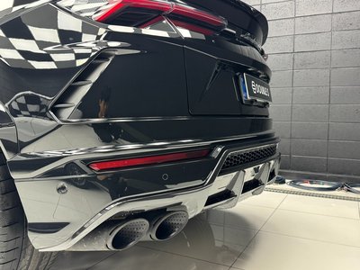 LAMBORGHINI URUS - 2