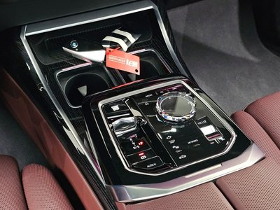 2025 BMW 7 SERIES — миниатюра 12